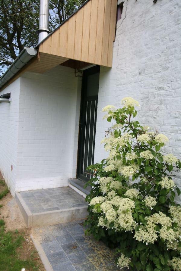 Studio confortable à la campagne et proche de la ville Walhain-Saint-Paul Esterno foto