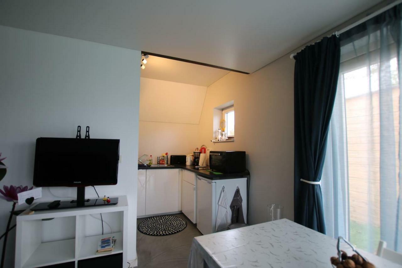 Studio confortable à la campagne et proche de la ville Walhain-Saint-Paul Esterno foto